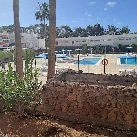 Poolview Ground Floor Апартаменты *