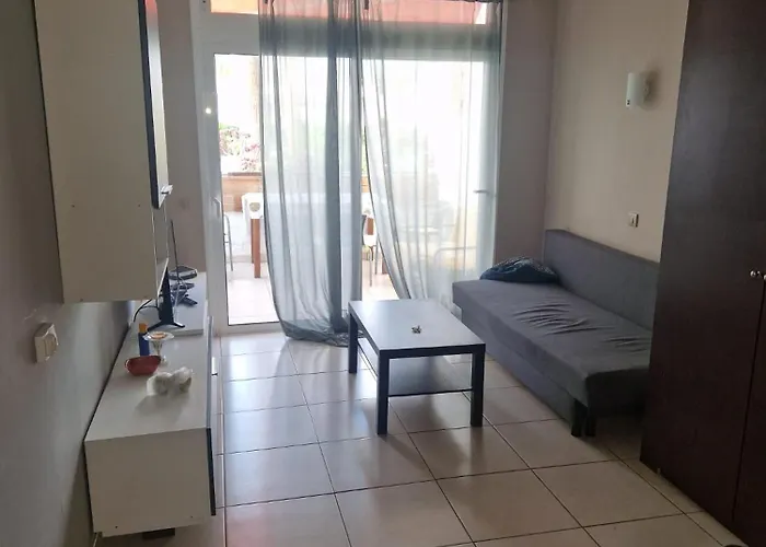 Poolview Ground Floor 아파트
